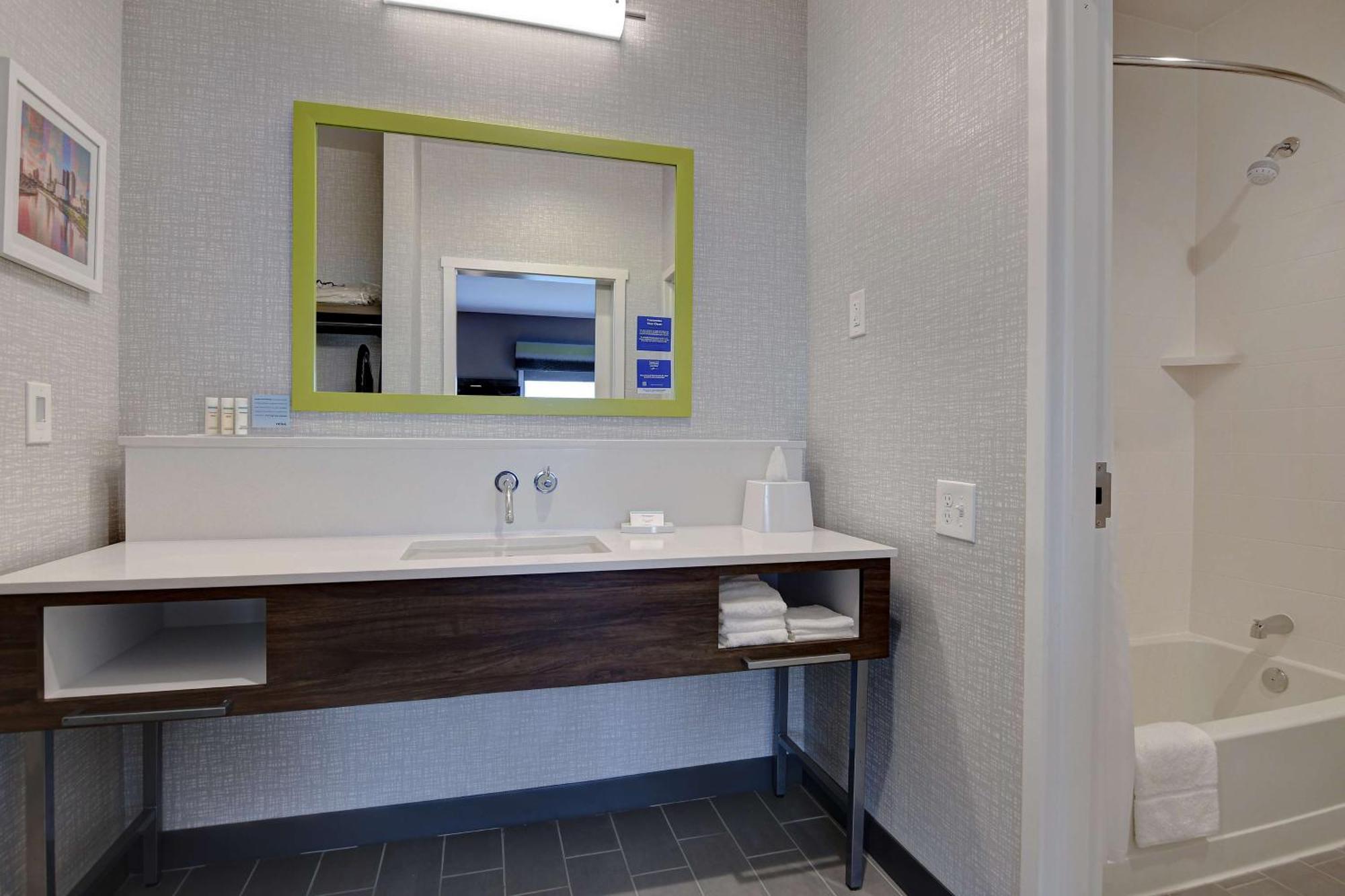 Hampton Inn & Suites Canal Winchester Columbus Exterior photo
